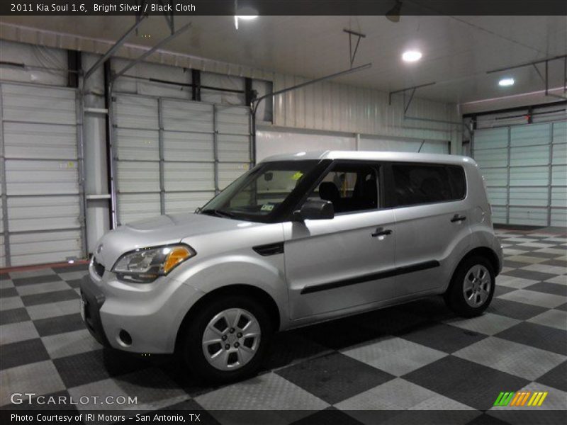 Bright Silver / Black Cloth 2011 Kia Soul 1.6