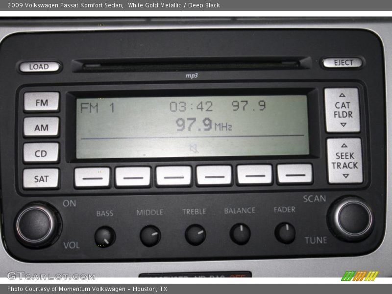 White Gold Metallic / Deep Black 2009 Volkswagen Passat Komfort Sedan