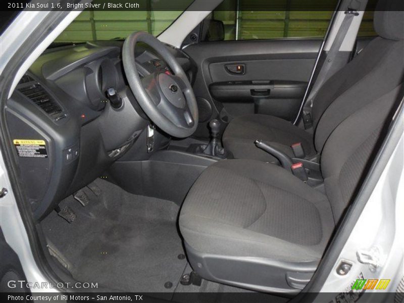 Bright Silver / Black Cloth 2011 Kia Soul 1.6