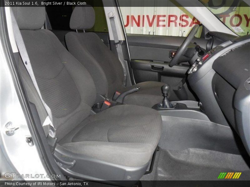 Bright Silver / Black Cloth 2011 Kia Soul 1.6