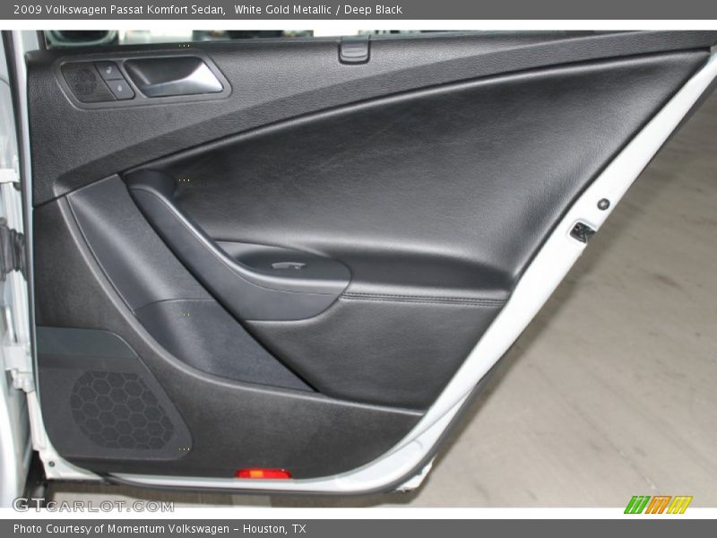 White Gold Metallic / Deep Black 2009 Volkswagen Passat Komfort Sedan