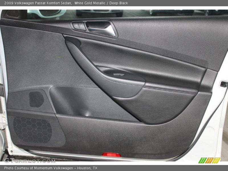 White Gold Metallic / Deep Black 2009 Volkswagen Passat Komfort Sedan
