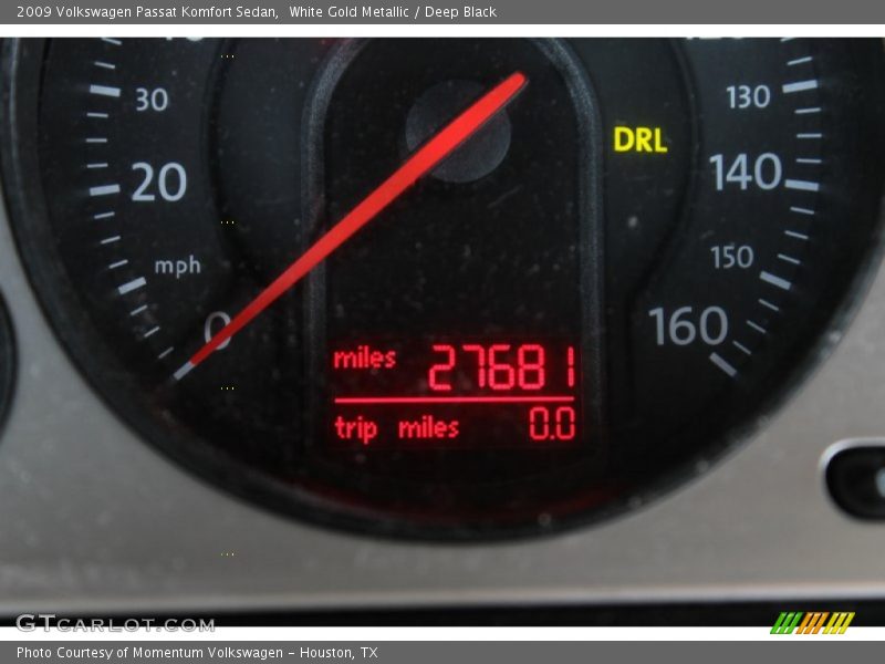White Gold Metallic / Deep Black 2009 Volkswagen Passat Komfort Sedan