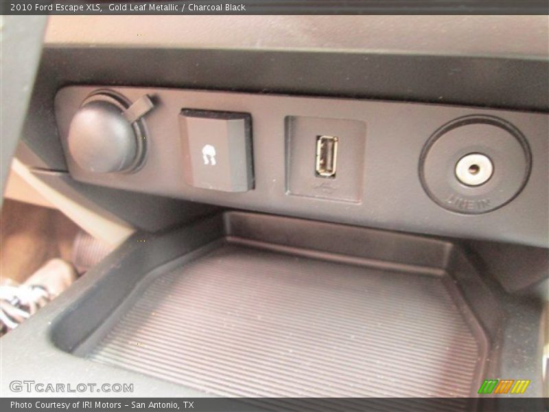Gold Leaf Metallic / Charcoal Black 2010 Ford Escape XLS