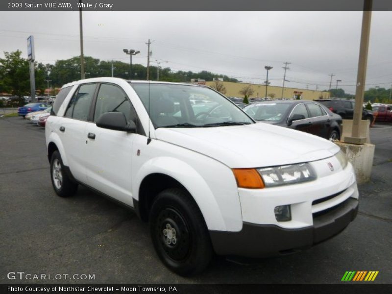 White / Gray 2003 Saturn VUE AWD