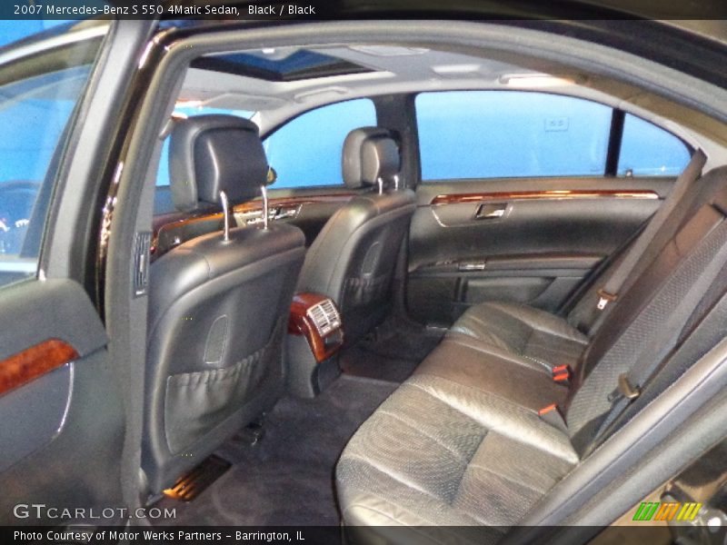 Black / Black 2007 Mercedes-Benz S 550 4Matic Sedan