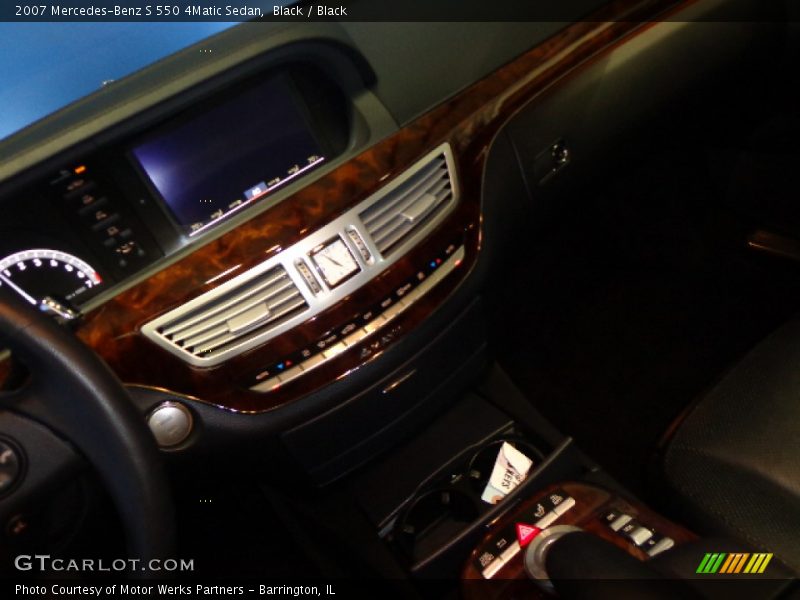 Black / Black 2007 Mercedes-Benz S 550 4Matic Sedan
