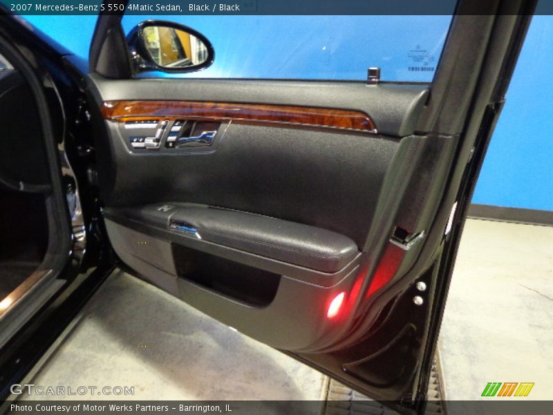 Black / Black 2007 Mercedes-Benz S 550 4Matic Sedan
