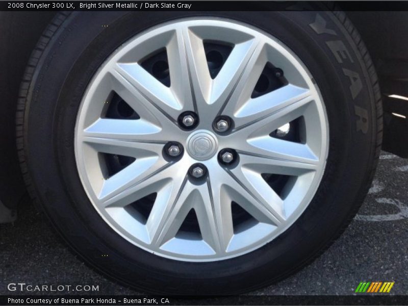 Bright Silver Metallic / Dark Slate Gray 2008 Chrysler 300 LX