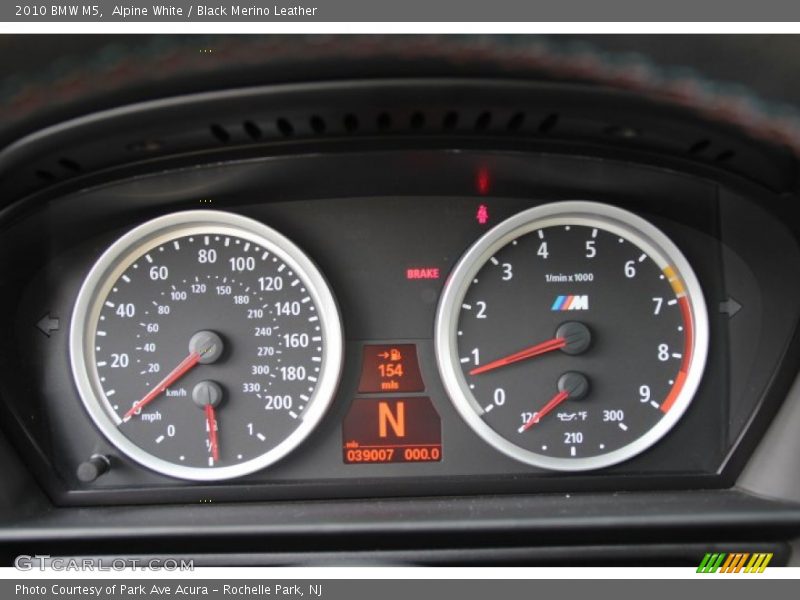 Alpine White / Black Merino Leather 2010 BMW M5