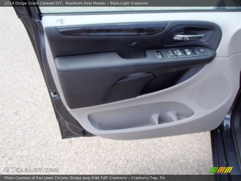 Maximum Steel Metallic / Black/Light Graystone 2014 Dodge Grand Caravan SXT