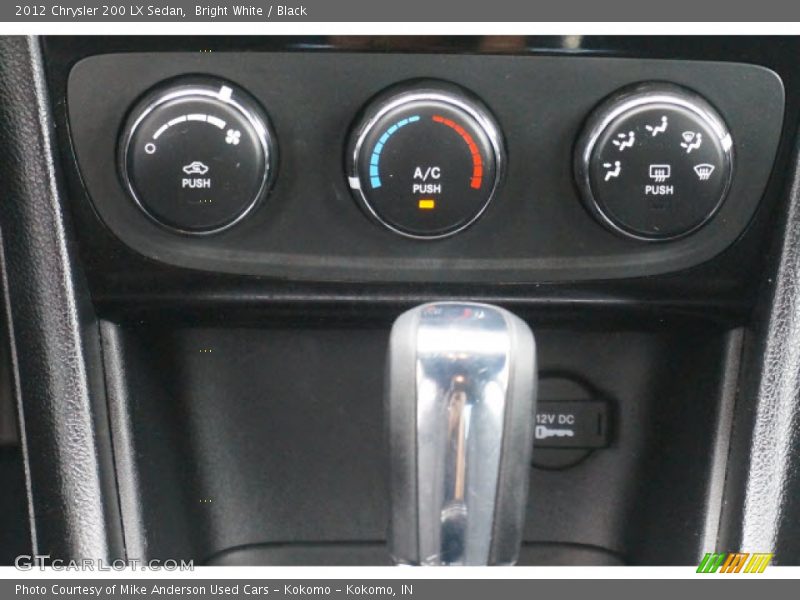 Bright White / Black 2012 Chrysler 200 LX Sedan