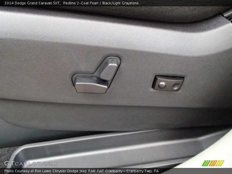 Redline 2-Coat Pearl / Black/Light Graystone 2014 Dodge Grand Caravan SXT