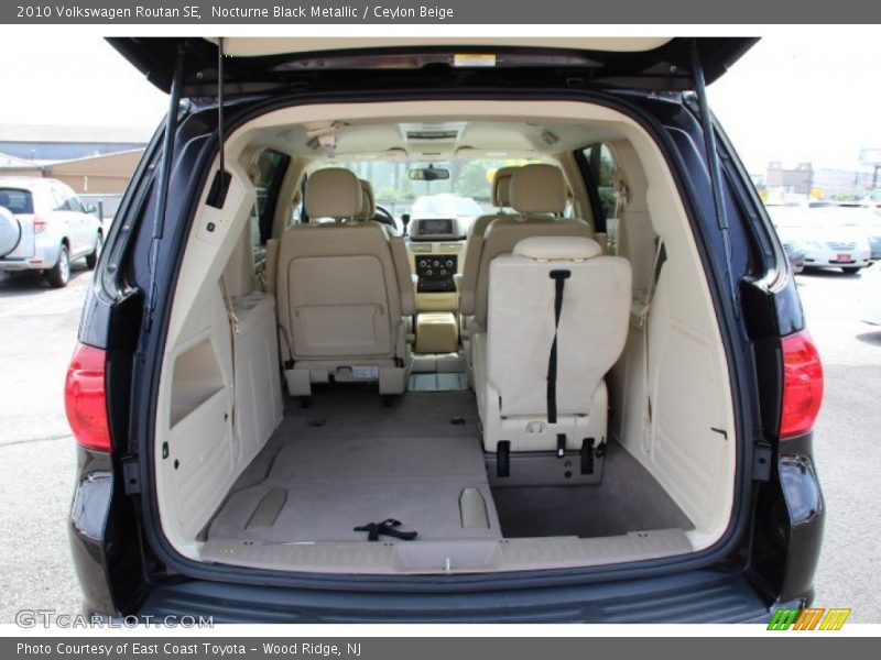 Nocturne Black Metallic / Ceylon Beige 2010 Volkswagen Routan SE