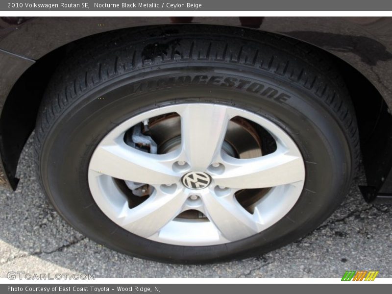 Nocturne Black Metallic / Ceylon Beige 2010 Volkswagen Routan SE