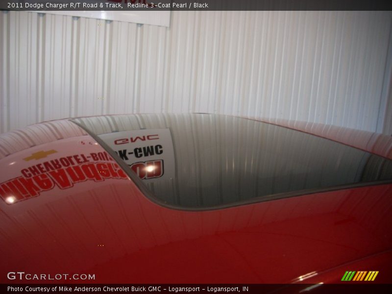 Redline 3-Coat Pearl / Black 2011 Dodge Charger R/T Road & Track