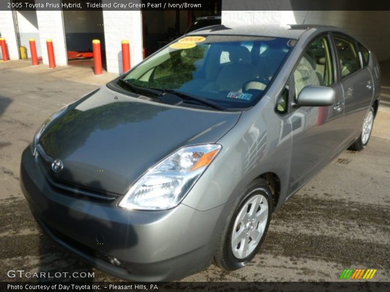 Tideland Gray Green Pearl / Ivory/Brown 2005 Toyota Prius Hybrid