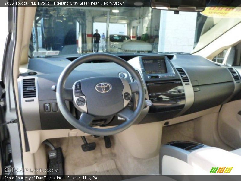 Tideland Gray Green Pearl / Ivory/Brown 2005 Toyota Prius Hybrid
