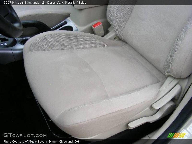 Desert Sand Metallic / Beige 2007 Mitsubishi Outlander LS