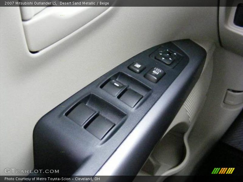 Desert Sand Metallic / Beige 2007 Mitsubishi Outlander LS