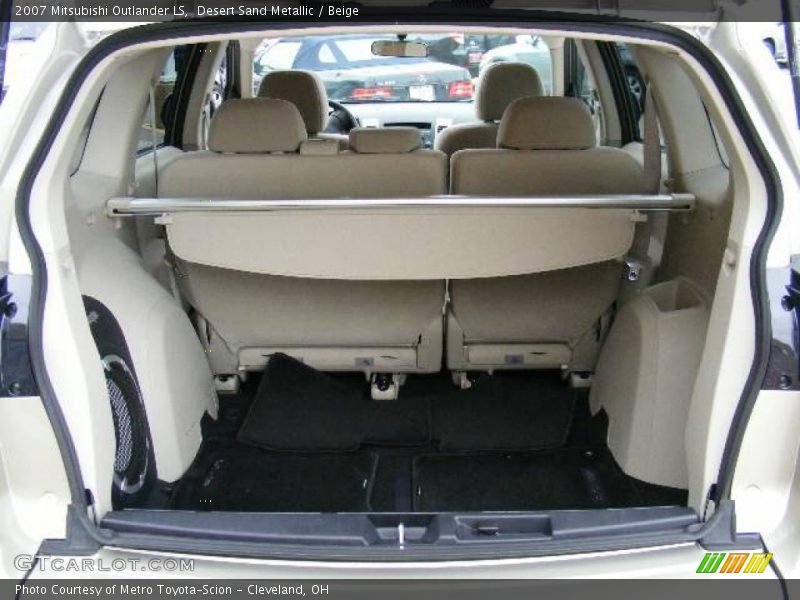 Desert Sand Metallic / Beige 2007 Mitsubishi Outlander LS