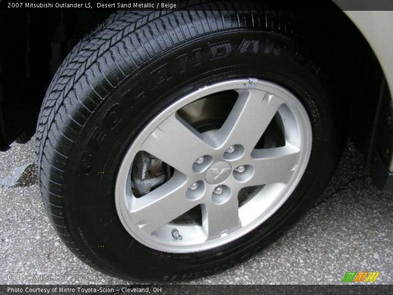 Desert Sand Metallic / Beige 2007 Mitsubishi Outlander LS