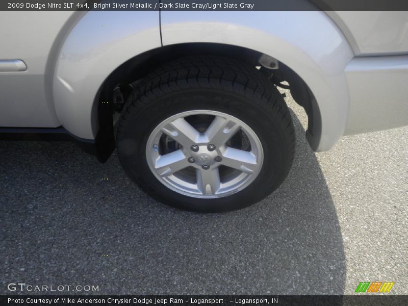 Bright Silver Metallic / Dark Slate Gray/Light Slate Gray 2009 Dodge Nitro SLT 4x4