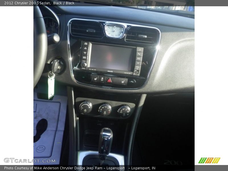 Black / Black 2012 Chrysler 200 S Sedan
