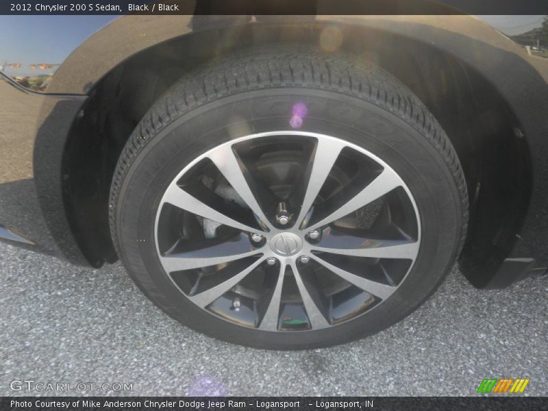 Black / Black 2012 Chrysler 200 S Sedan
