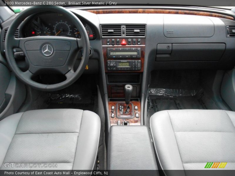 Dashboard of 2000 C 280 Sedan