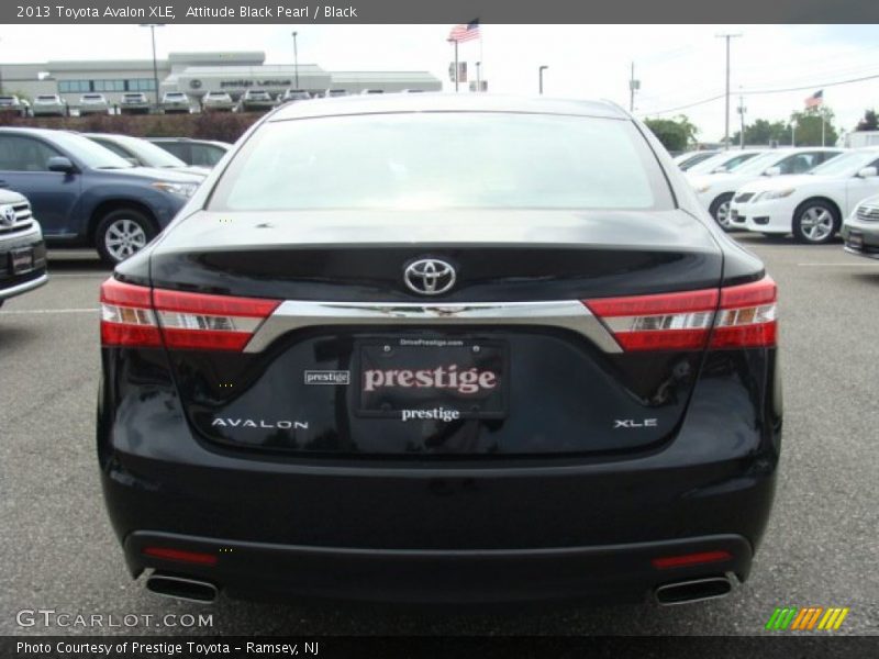 Attitude Black Pearl / Black 2013 Toyota Avalon XLE