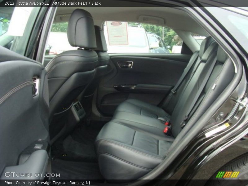 Attitude Black Pearl / Black 2013 Toyota Avalon XLE