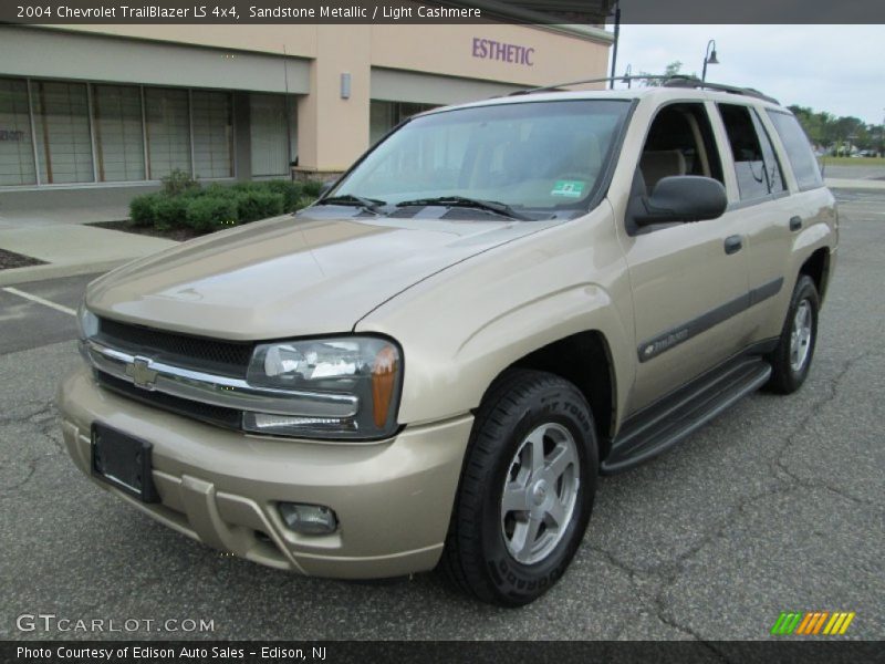Sandstone Metallic / Light Cashmere 2004 Chevrolet TrailBlazer LS 4x4