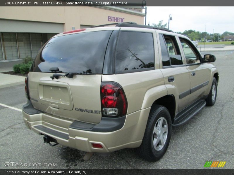 Sandstone Metallic / Light Cashmere 2004 Chevrolet TrailBlazer LS 4x4