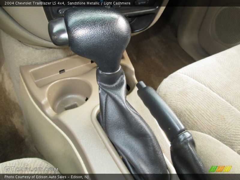 Sandstone Metallic / Light Cashmere 2004 Chevrolet TrailBlazer LS 4x4