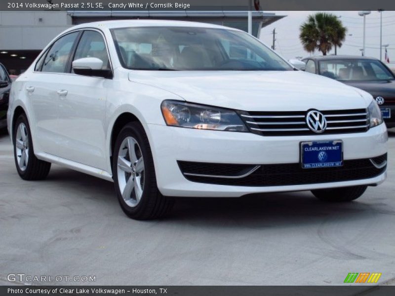 Candy White / Cornsilk Beige 2014 Volkswagen Passat 2.5L SE