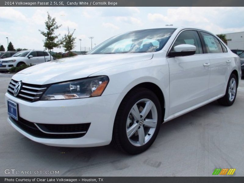 Candy White / Cornsilk Beige 2014 Volkswagen Passat 2.5L SE