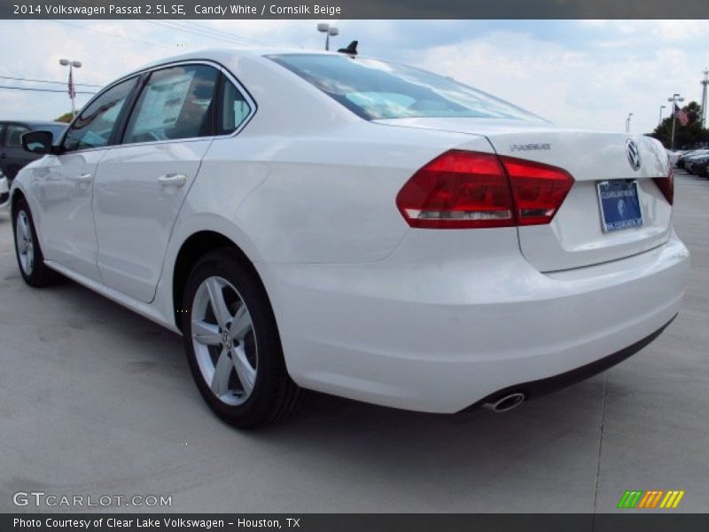 Candy White / Cornsilk Beige 2014 Volkswagen Passat 2.5L SE