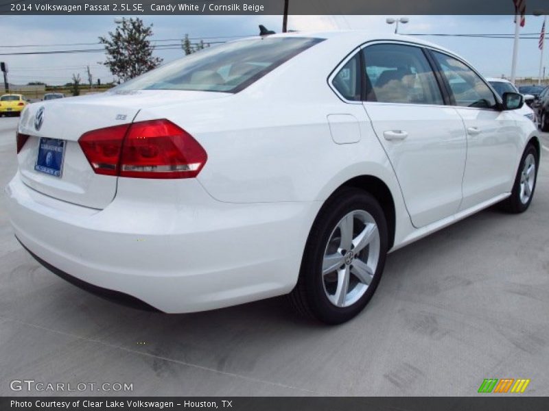 Candy White / Cornsilk Beige 2014 Volkswagen Passat 2.5L SE