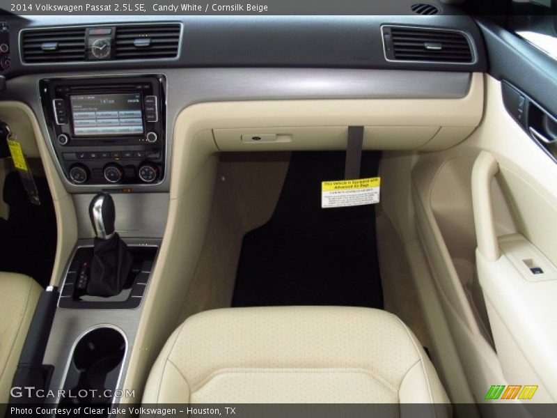 Candy White / Cornsilk Beige 2014 Volkswagen Passat 2.5L SE