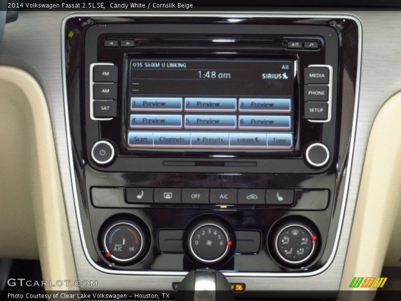 Candy White / Cornsilk Beige 2014 Volkswagen Passat 2.5L SE