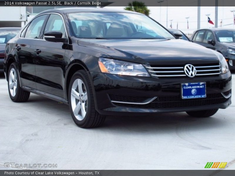 Black / Cornsilk Beige 2014 Volkswagen Passat 2.5L SE