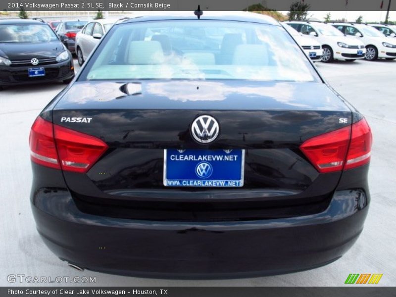 Black / Cornsilk Beige 2014 Volkswagen Passat 2.5L SE