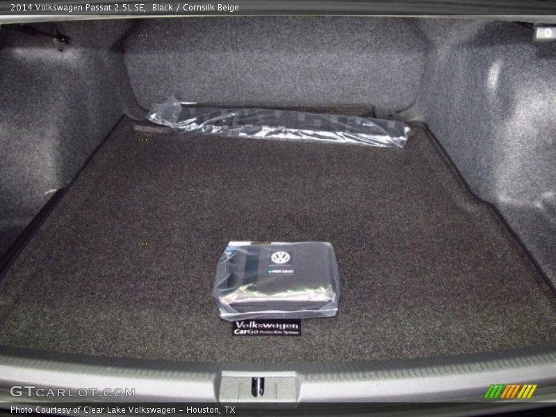 Black / Cornsilk Beige 2014 Volkswagen Passat 2.5L SE