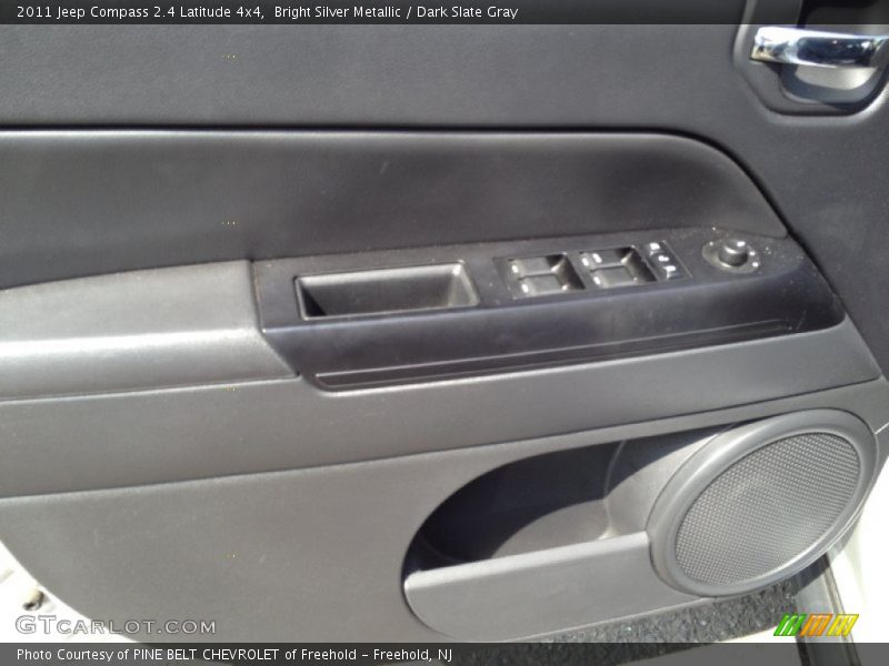 Bright Silver Metallic / Dark Slate Gray 2011 Jeep Compass 2.4 Latitude 4x4