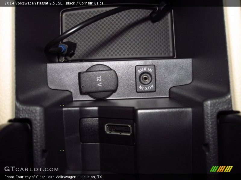 Black / Cornsilk Beige 2014 Volkswagen Passat 2.5L SE