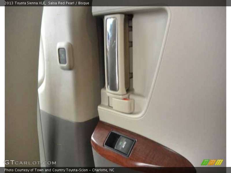 Salsa Red Pearl / Bisque 2013 Toyota Sienna XLE