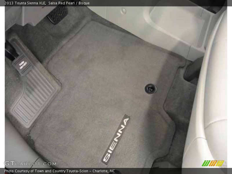 Salsa Red Pearl / Bisque 2013 Toyota Sienna XLE