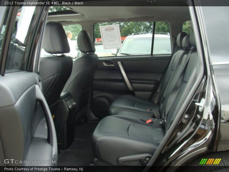 Black / Black 2013 Toyota Highlander SE 4WD