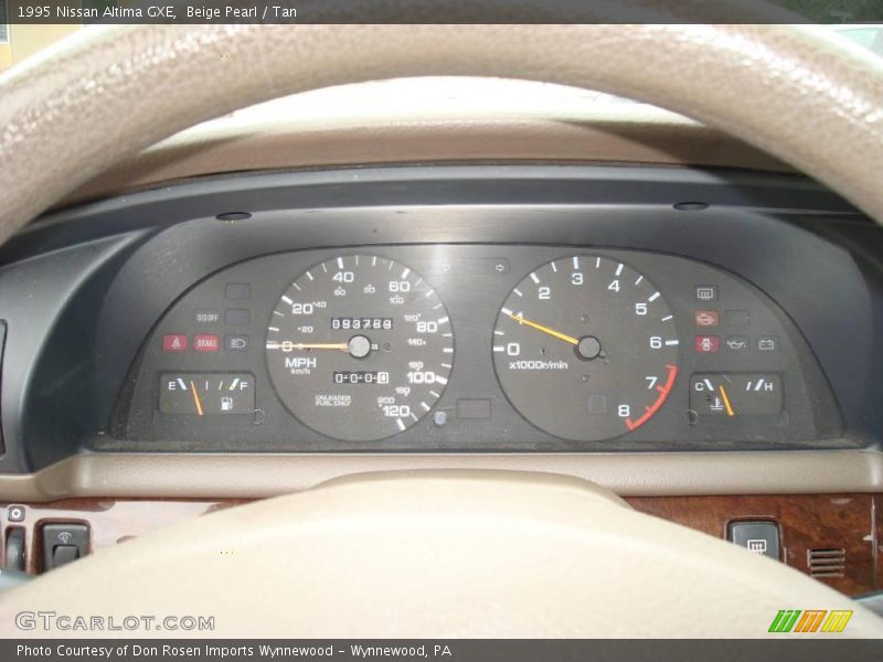Beige Pearl / Tan 1995 Nissan Altima GXE